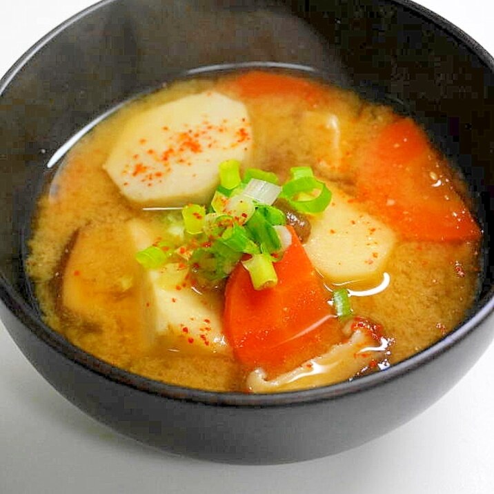 里芋の甘味とコクと食感が美味！里芋と椎茸の味噌汁